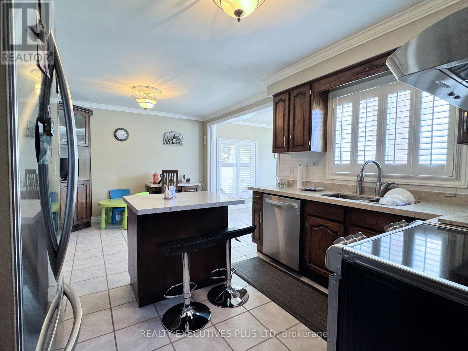 6 Mcleod Court, Caledon, Ontario  L7C 1H7 - Photo 12 - W12161257