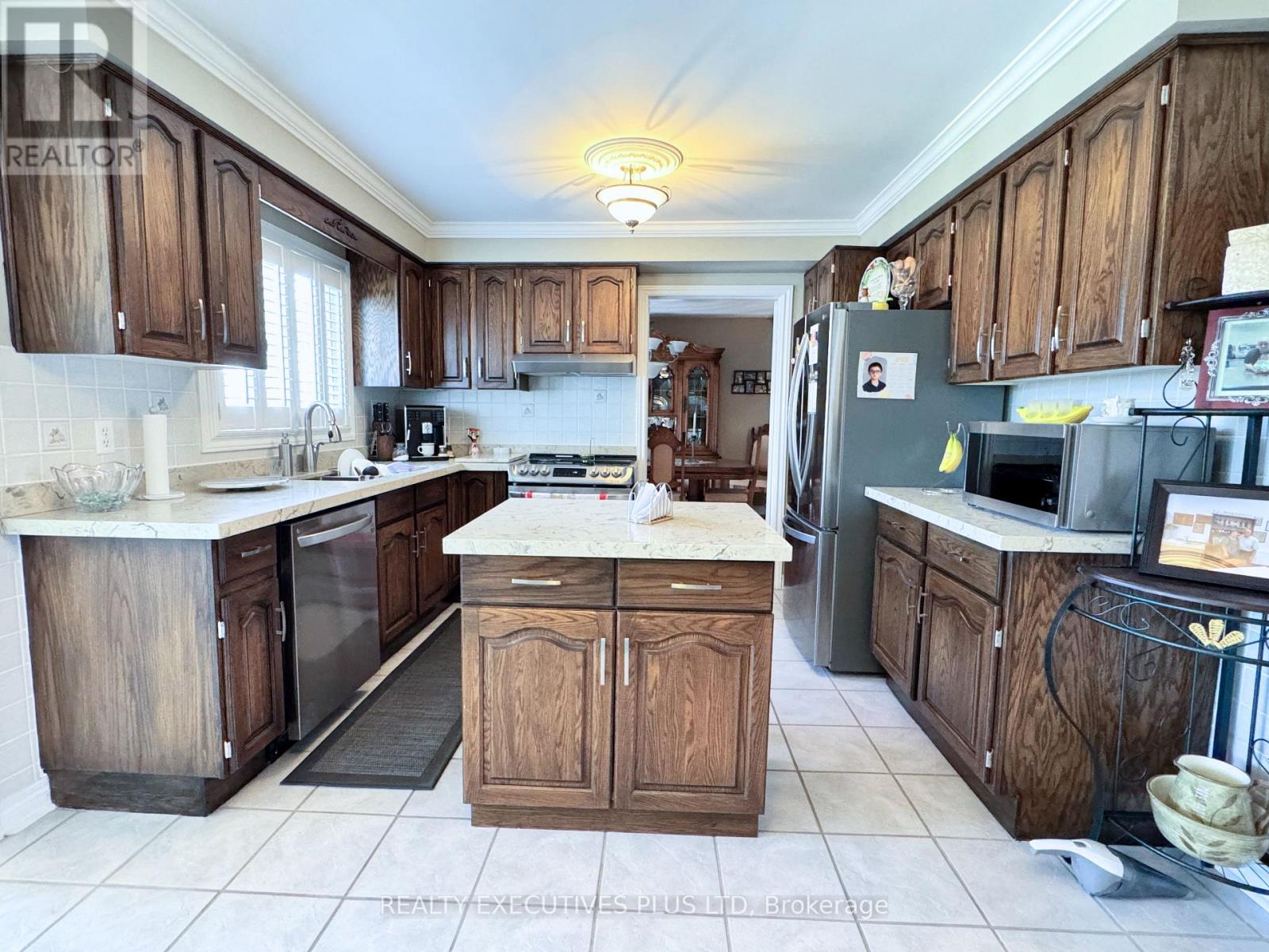 6 Mcleod Court, Caledon, Ontario  L7C 1H7 - Photo 8 - W12161257