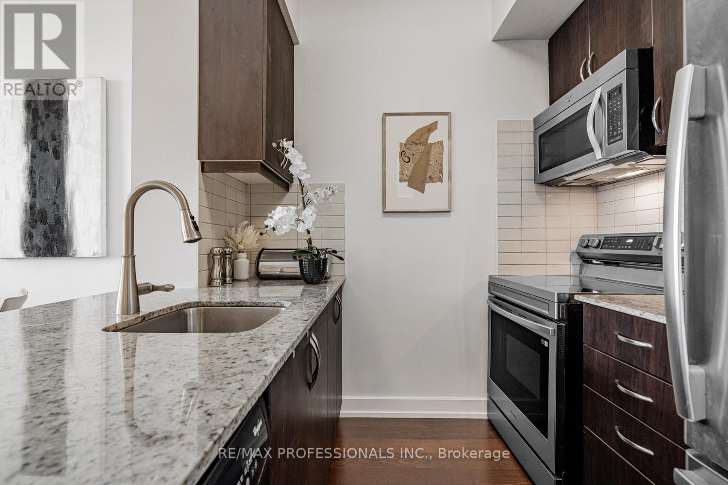 205 - 6 Eva Road, Toronto, Ontario  M9C 0B1 - Photo 3 - W12161264