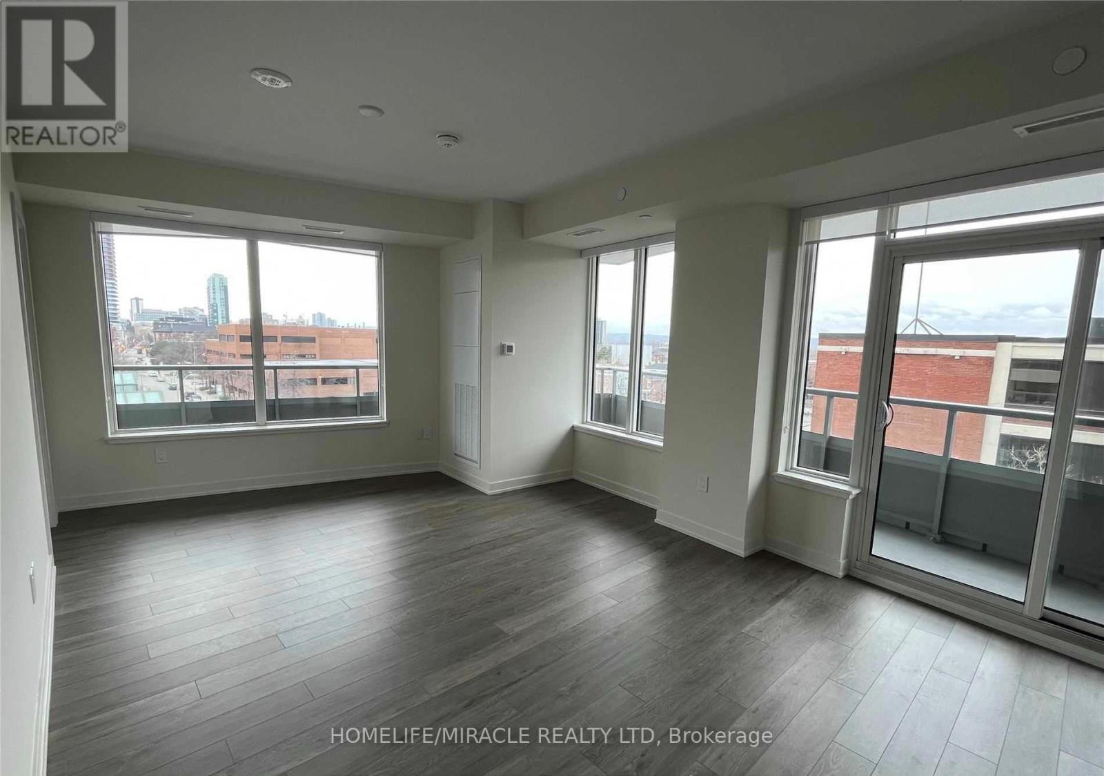 617 - 212 King William Street, Hamilton, Ontario  L8R 3P2 - Photo 2 - X12161198