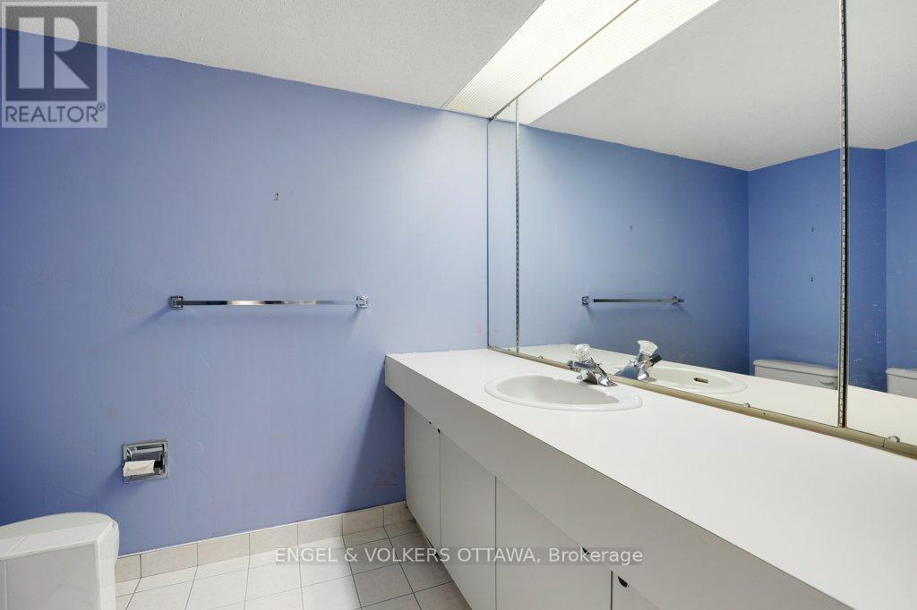 35 - 35 Belvedere Crescent, Ottawa, Ontario  K1M 0E5 - Photo 32 - X12150759