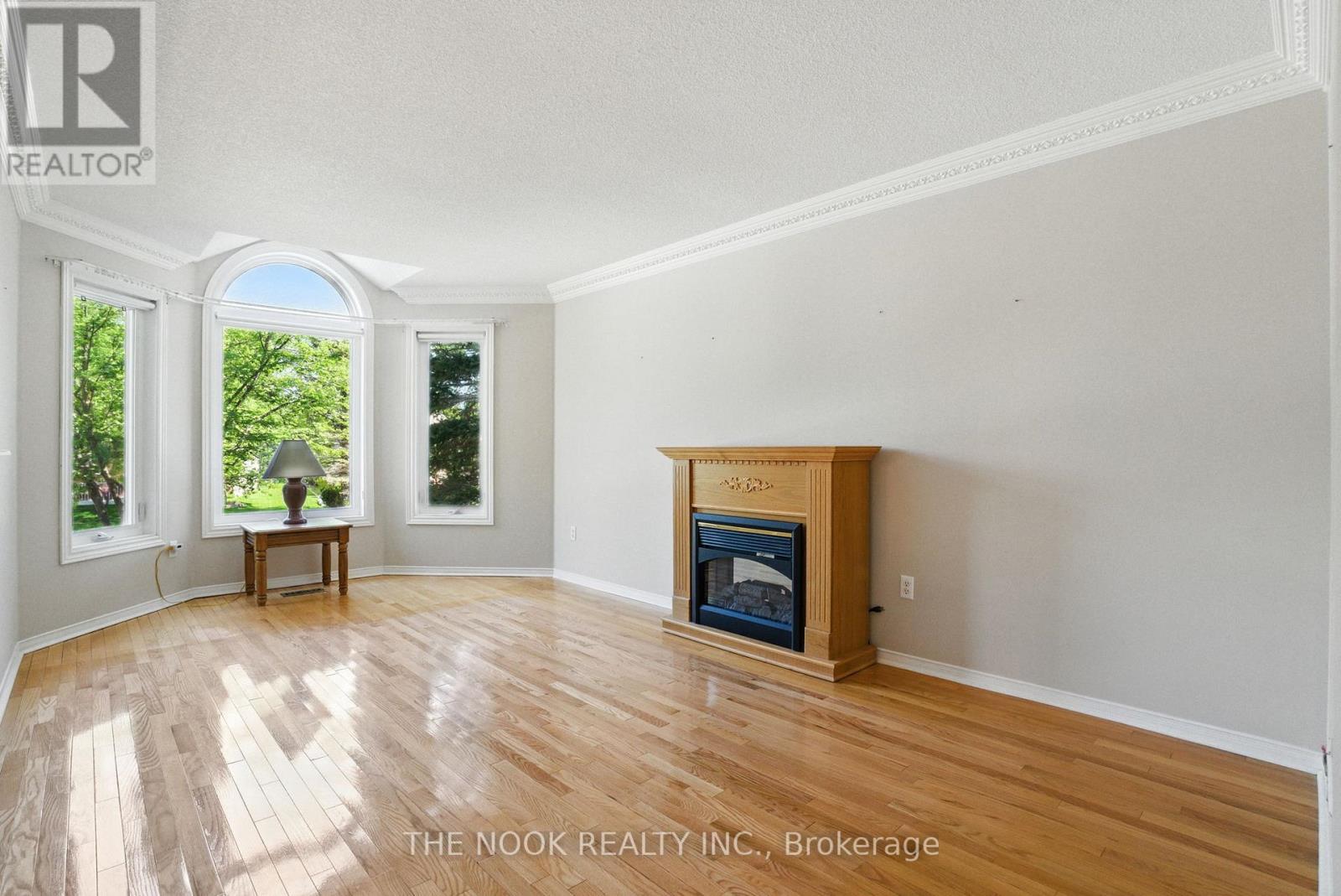Property at 72 SILVER BIRCH AVENUE image 3