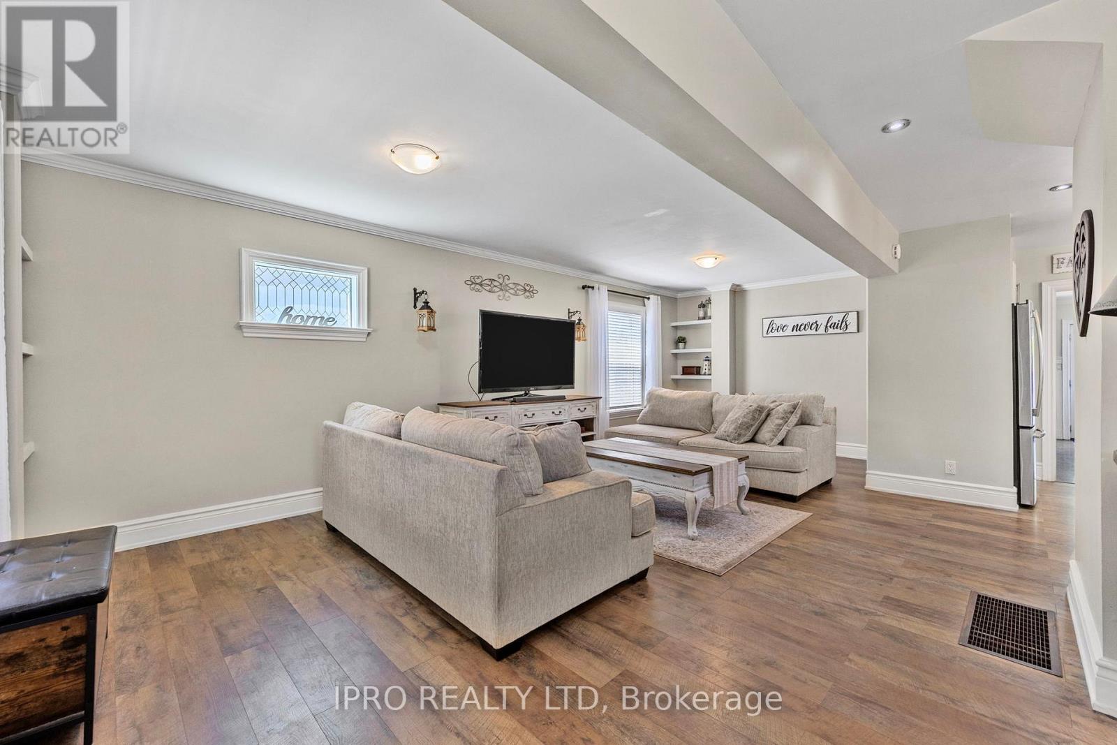280 Mary Street, Orillia, Ontario  L3V 3E7 - Photo 8 - S12161109
