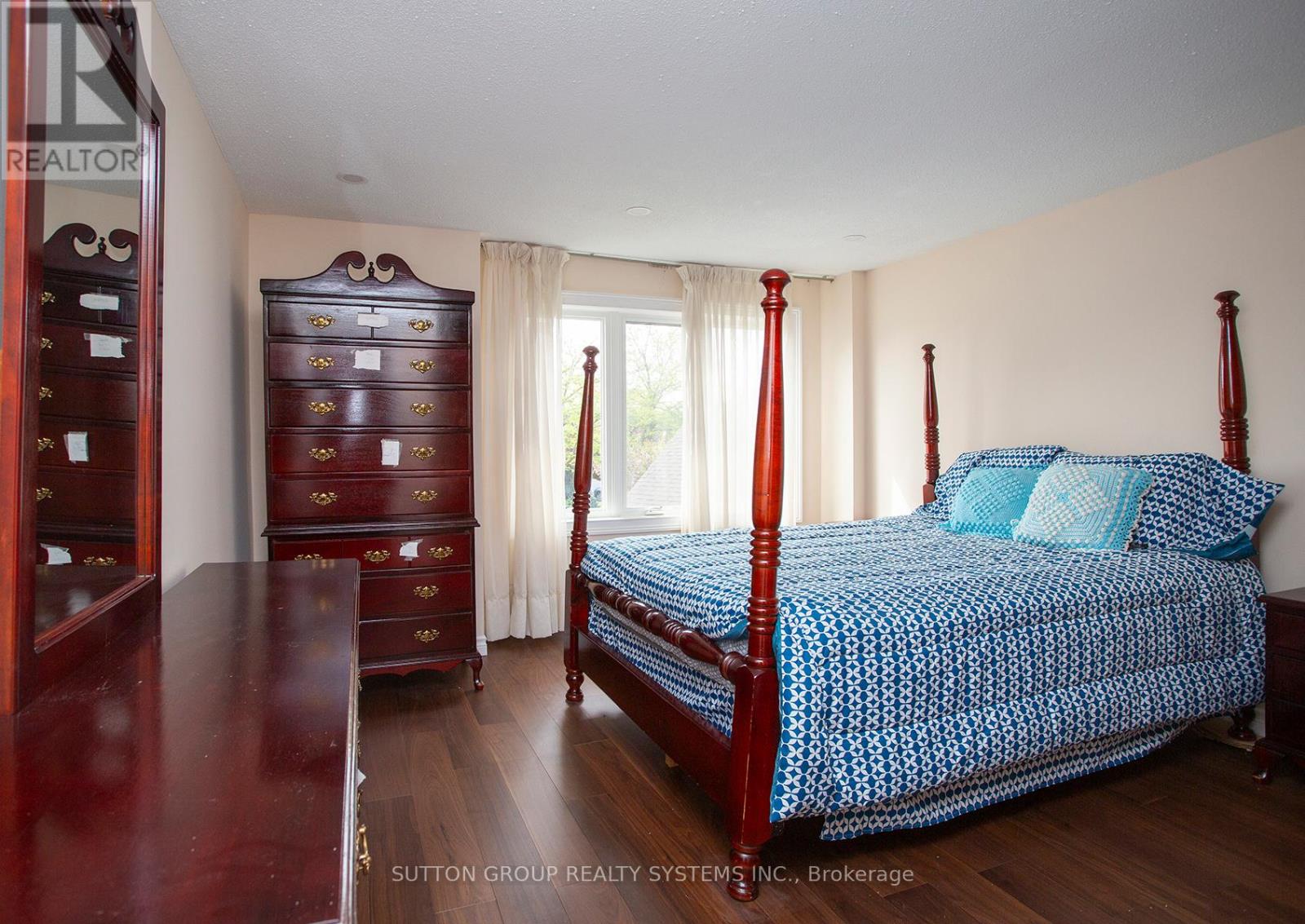 56 Millsborough Crescent, Toronto, Ontario  M9C 5E8 - Photo 10 - W12157280