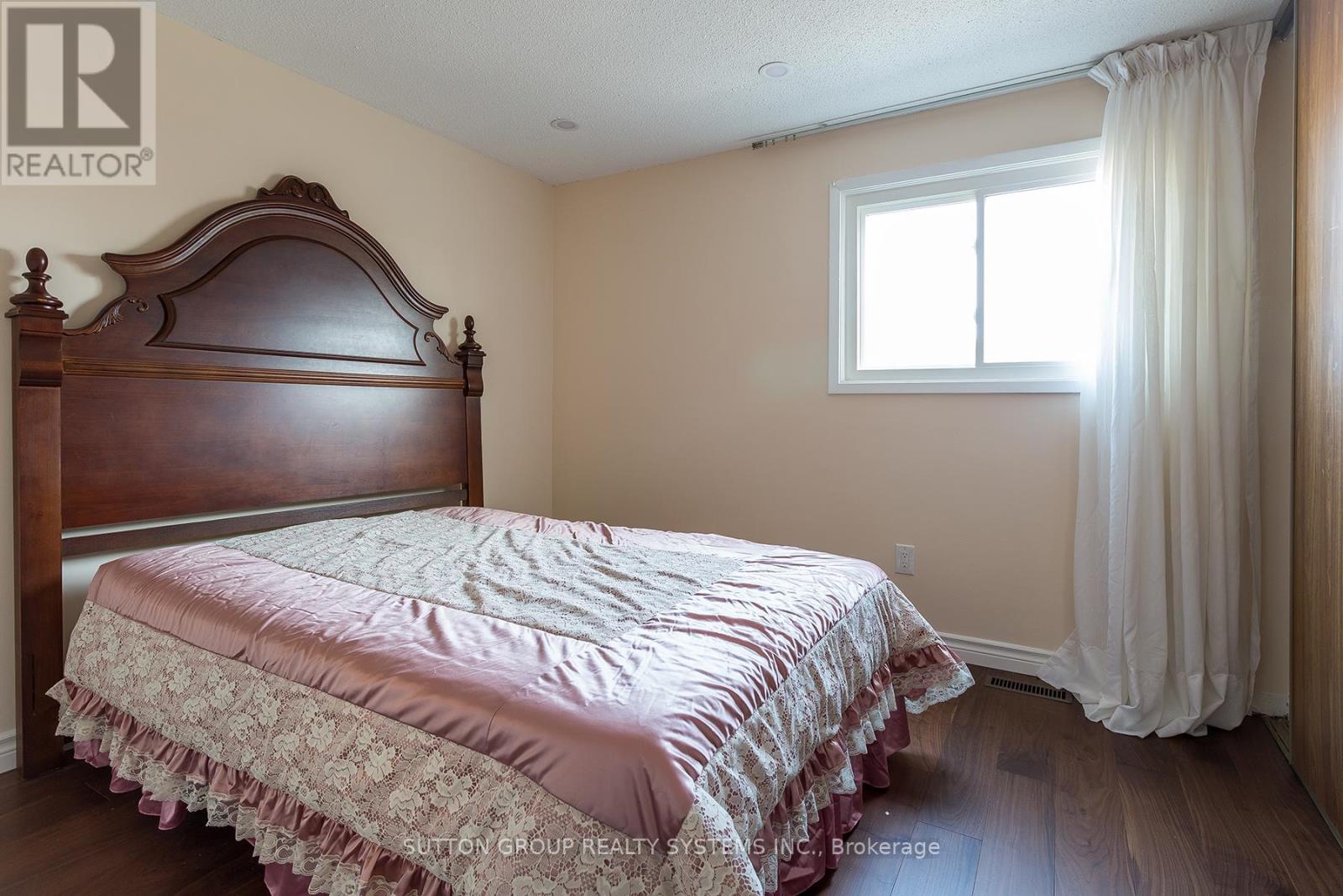 56 Millsborough Crescent, Toronto, Ontario  M9C 5E8 - Photo 12 - W12157280