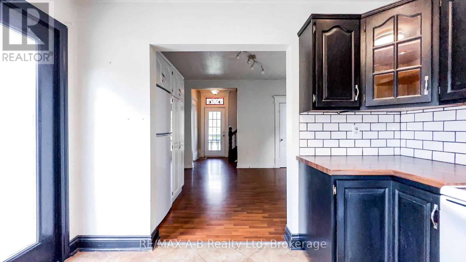 193 Water Street S, St. Marys, Ontario  N4X 1A6 - Photo 6 - X12161292