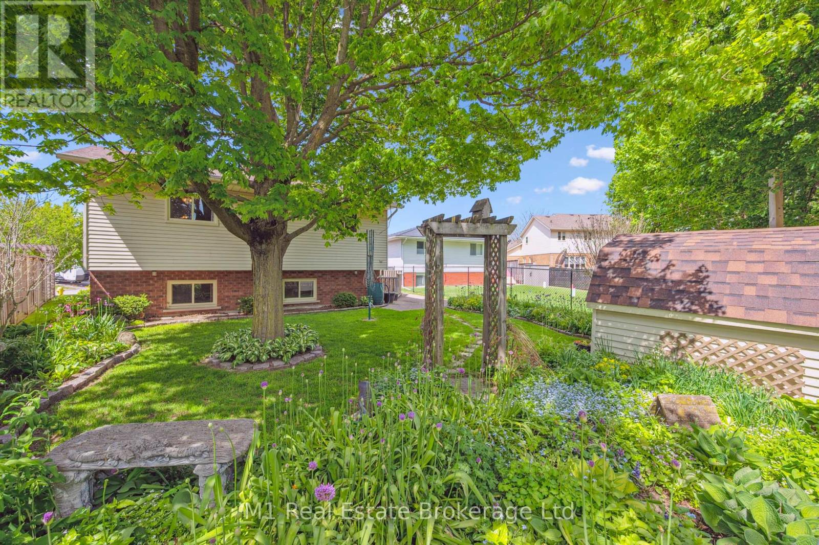 82 Crane Drive, Woolwich, Ontario  N3B 3J6 - Photo 38 - X12161310