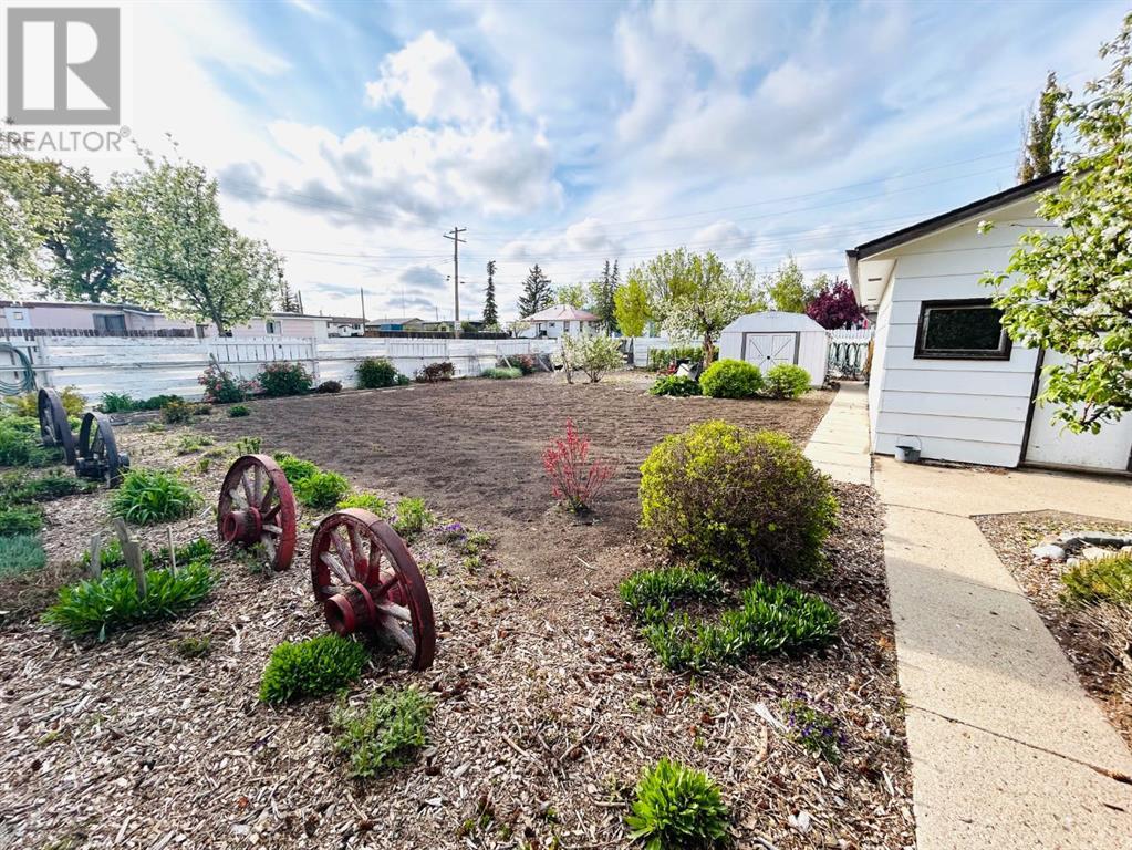 202 7 Avenue E, Oyen, Alberta  T0J 2J0 - Photo 37 - A2223032
