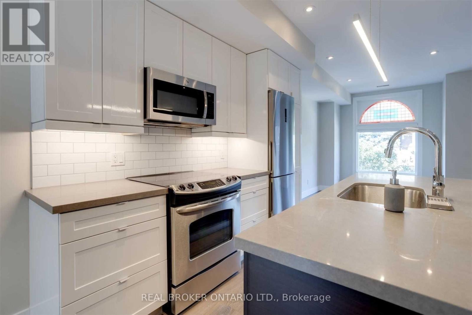 Upper - 143 Harrison Street, Toronto, Ontario  M6J 2A5 - Photo 7 - C12161311