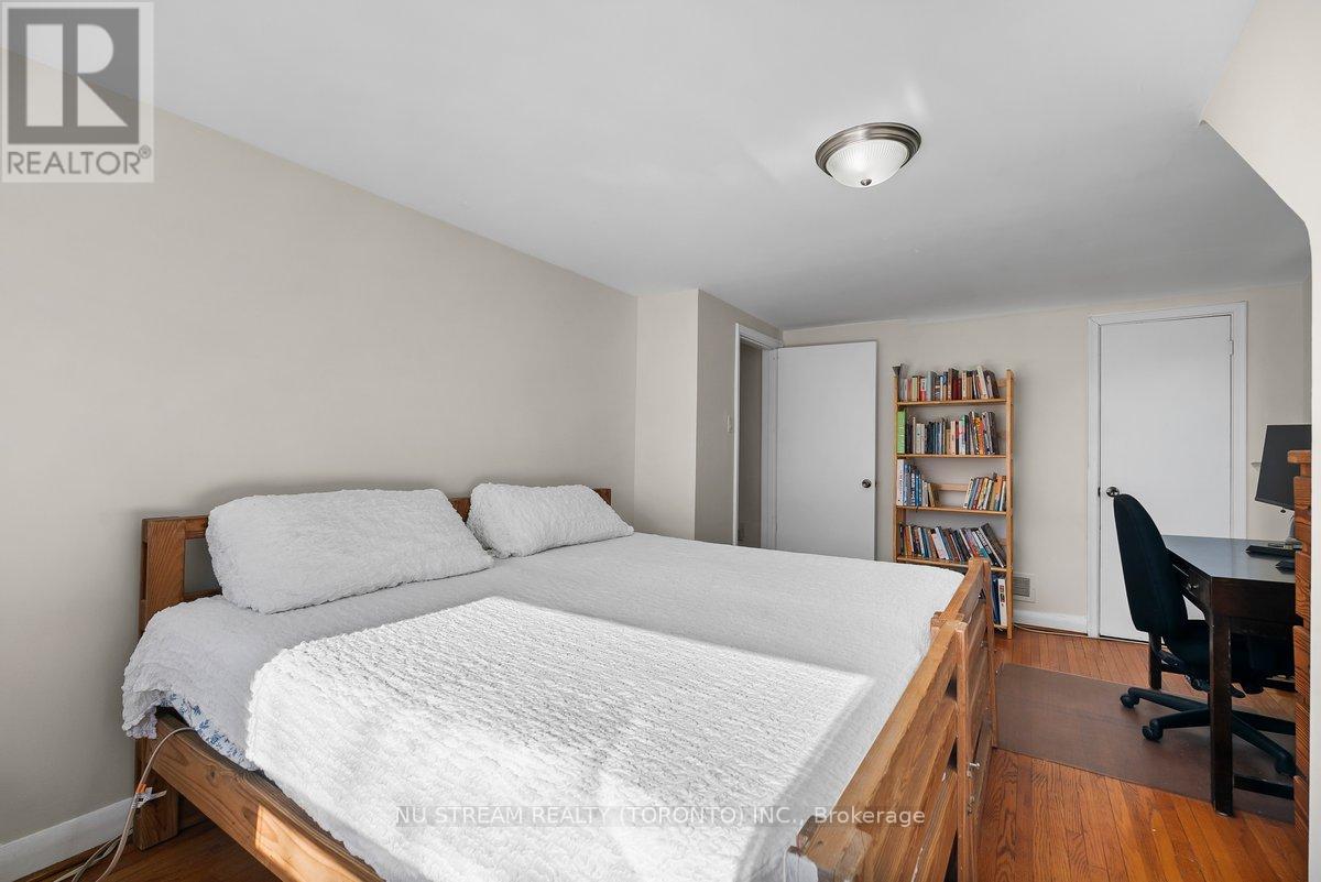 51 Grattan Street, Toronto (Weston), Ontario  M9N 3J6 - Photo 17 - W12101118