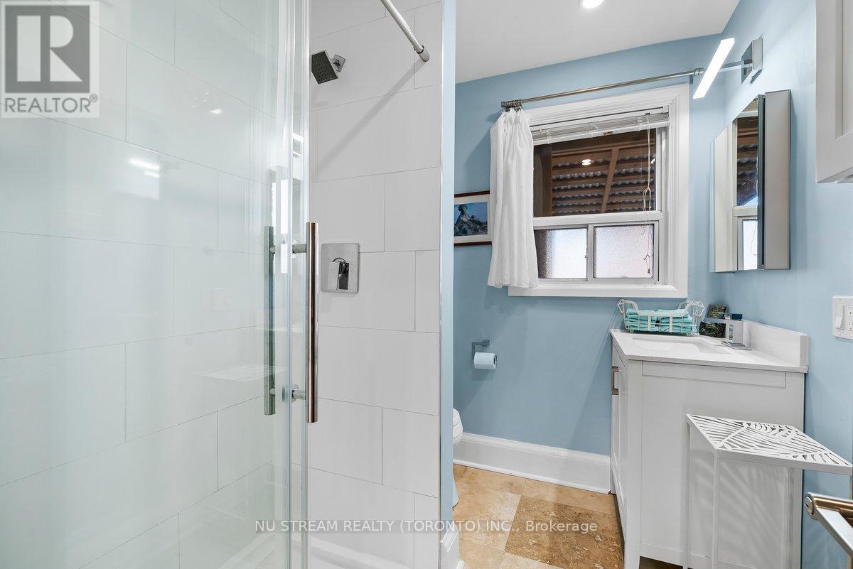 51 Grattan Street, Toronto (Weston), Ontario  M9N 3J6 - Photo 13 - W12101118