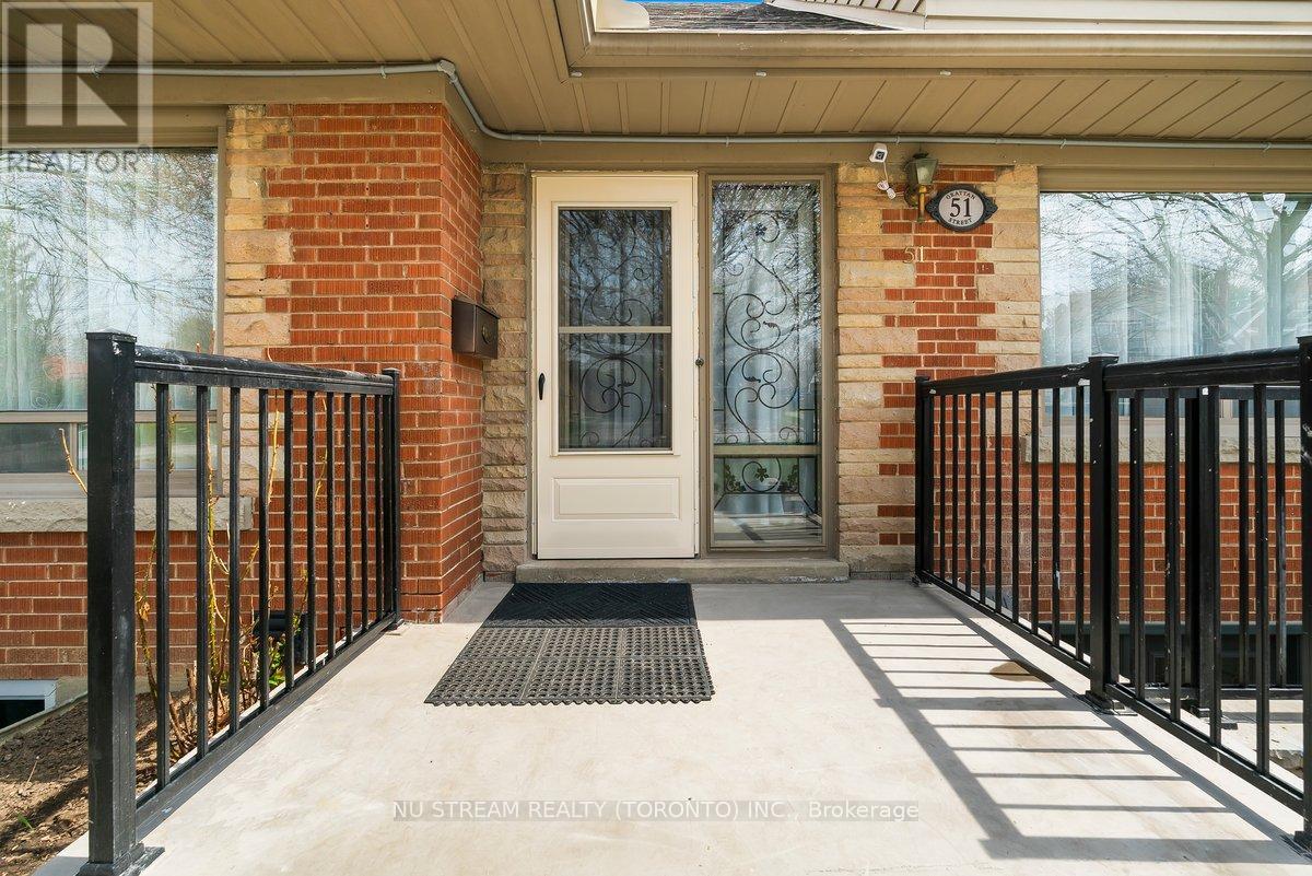 51 Grattan Street, Toronto (Weston), Ontario  M9N 3J6 - Photo 2 - W12101118