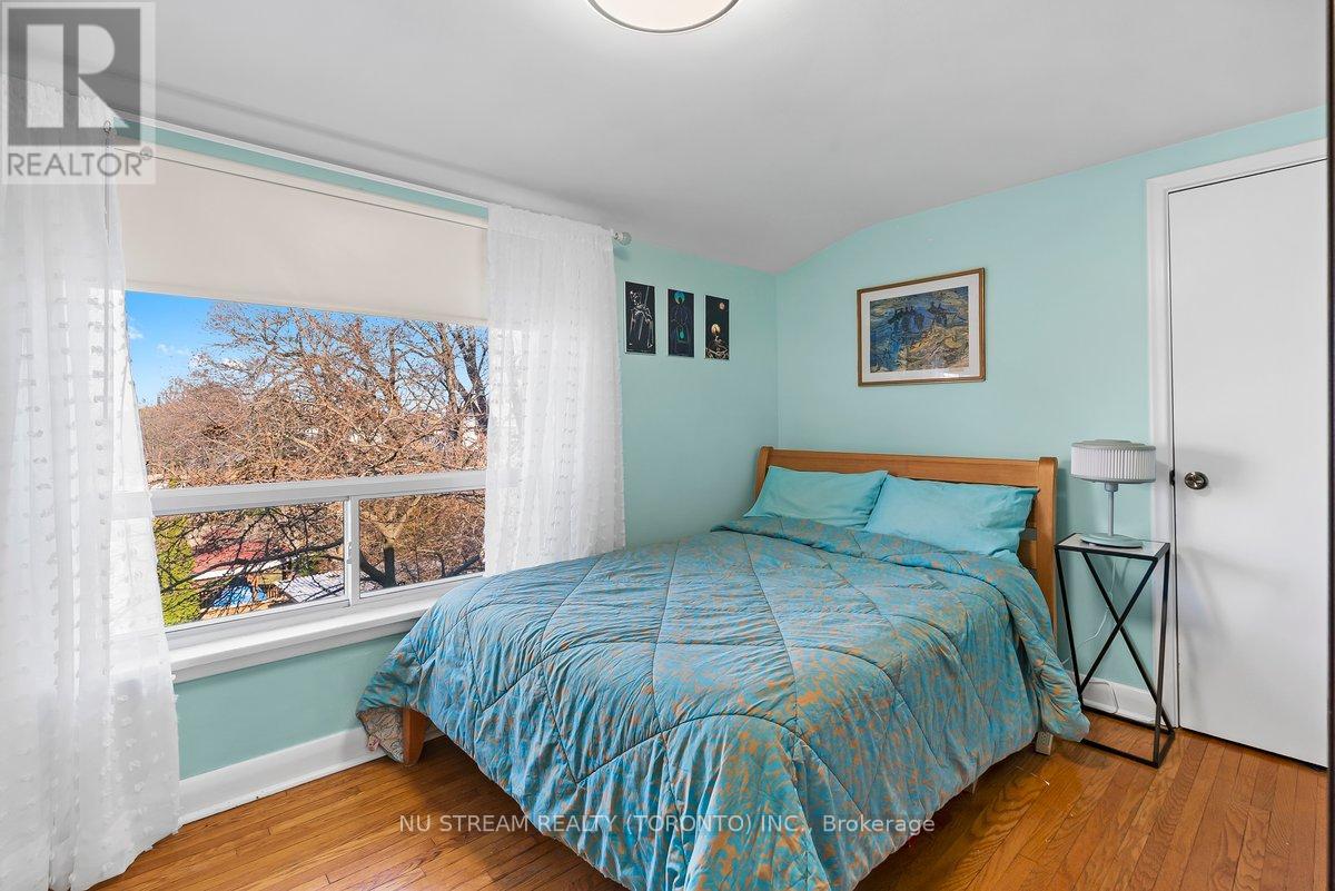 51 Grattan Street, Toronto (Weston), Ontario  M9N 3J6 - Photo 16 - W12101118