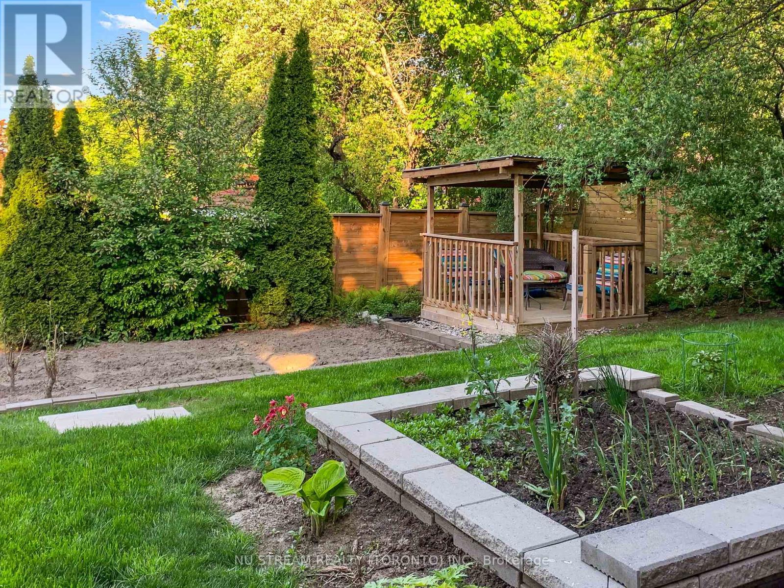 51 Grattan Street, Toronto (Weston), Ontario  M9N 3J6 - Photo 37 - W12101118