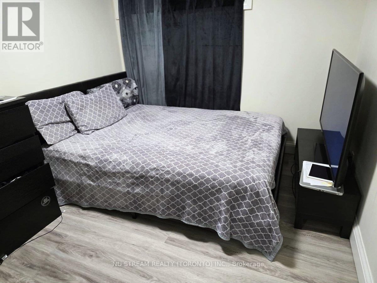 51 Grattan Street, Toronto, Ontario  M9N 3J6 - Photo 23 - W12101118