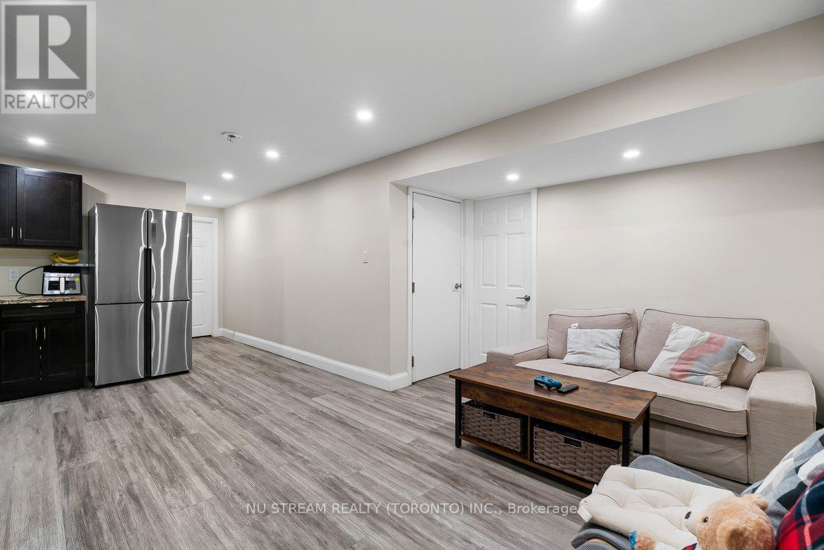 51 Grattan Street, Toronto (Weston), Ontario  M9N 3J6 - Photo 21 - W12101118