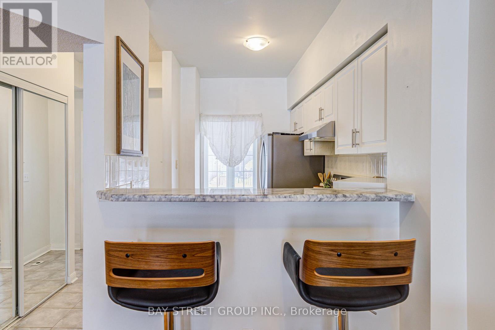 6 - 10 St Moritz Way, Markham, Ontario  L3R 4G4 - Photo 3 - N12161315