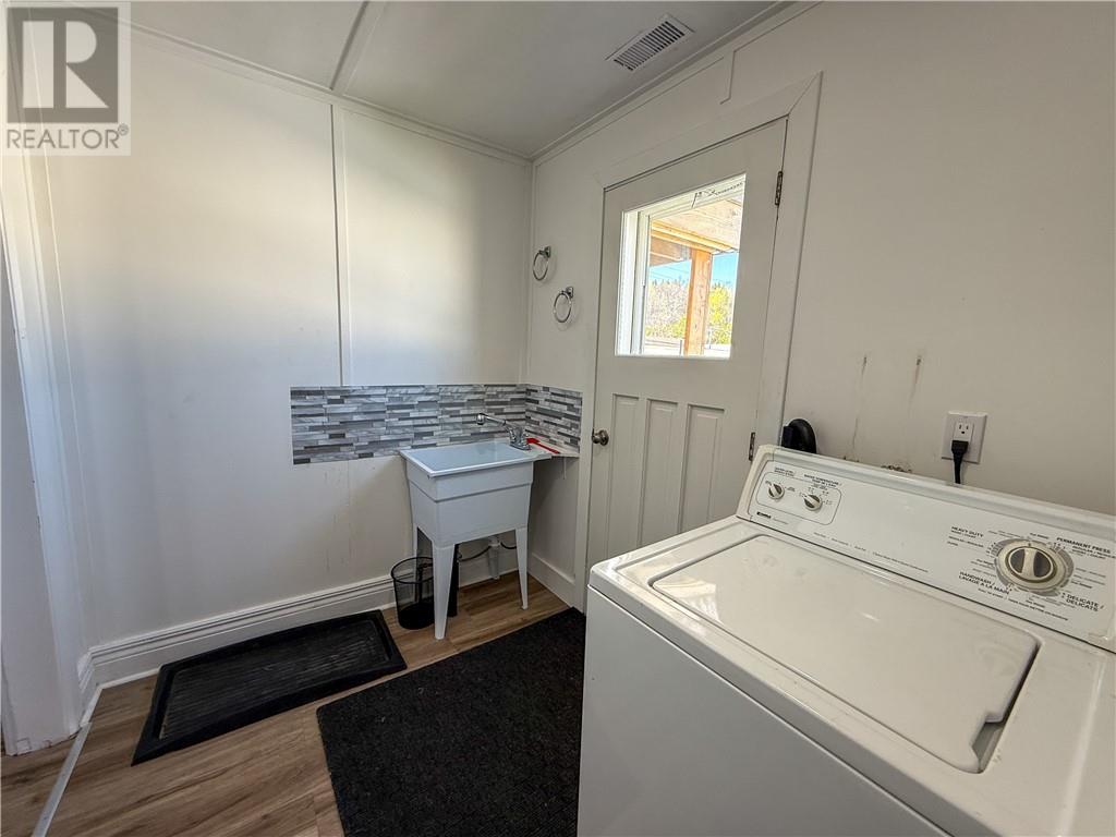 4 Eleanor Street, Manitoulin Island, Ontario  P0P 1H0 - Photo 29 - 2122374