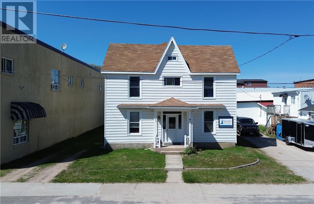 4 Eleanor Street, Manitoulin Island, Ontario  P0P 1H0 - Photo 3 - 2122372