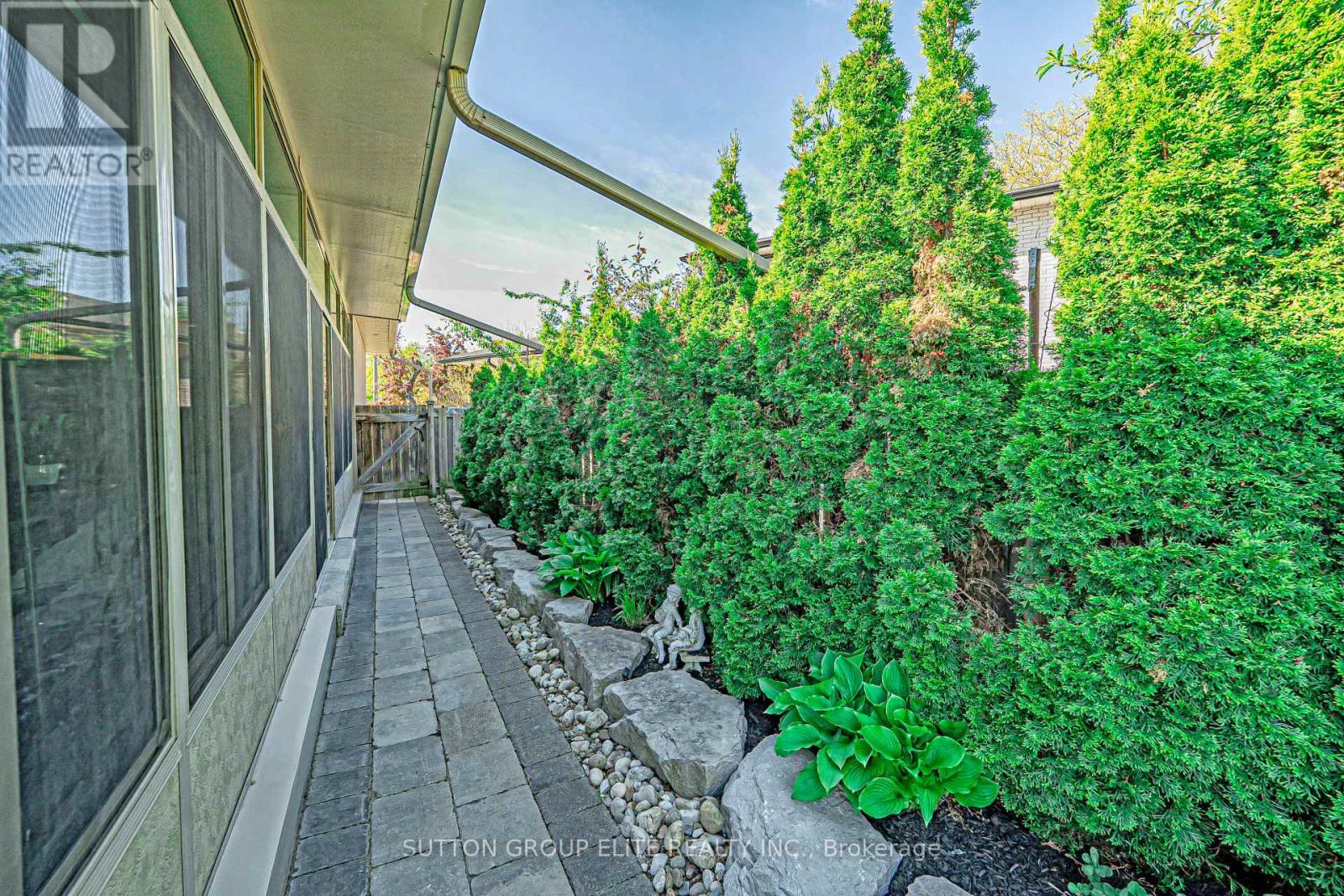 445 Abruz Boulevard, Mississauga, Ontario  L5A 1N6 - Photo 50 - W12161298
