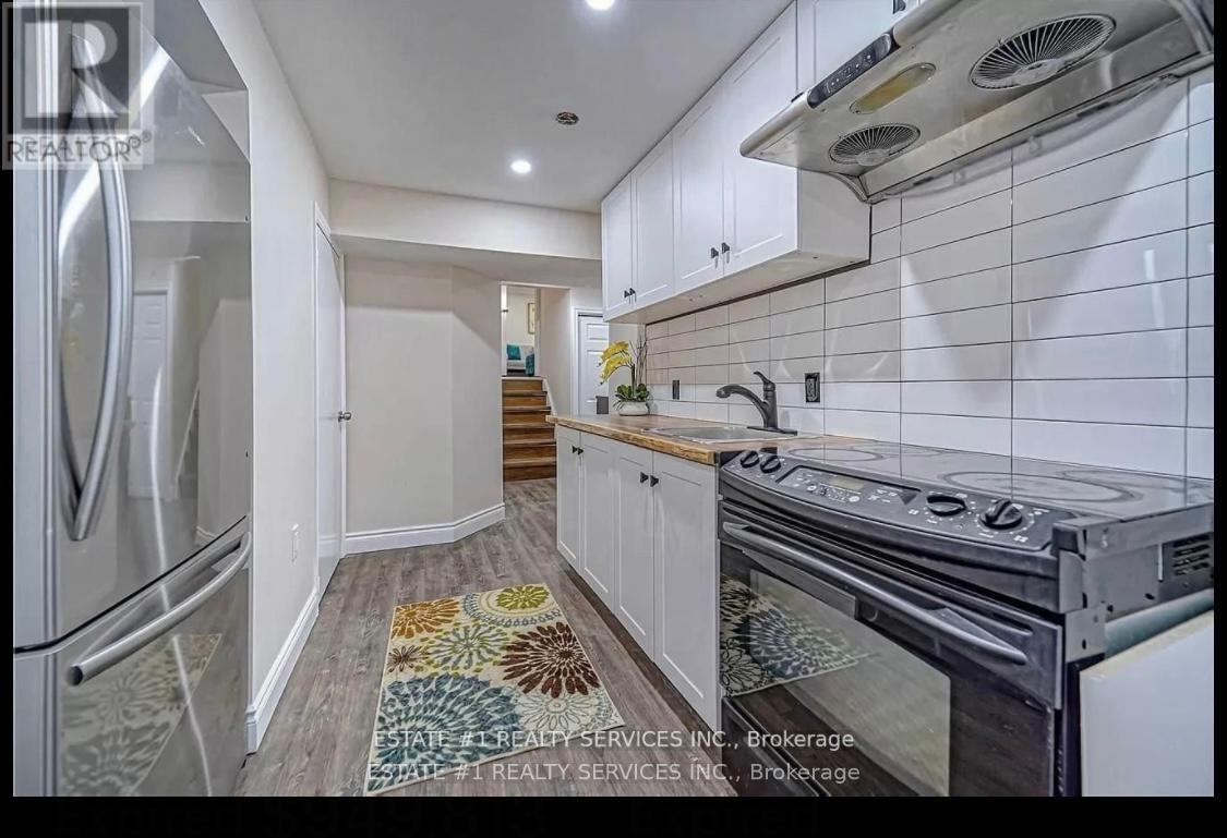 84 Simmons Boulevard, Brampton, Ontario  L6V 3V6 - Photo 6 - W12160984