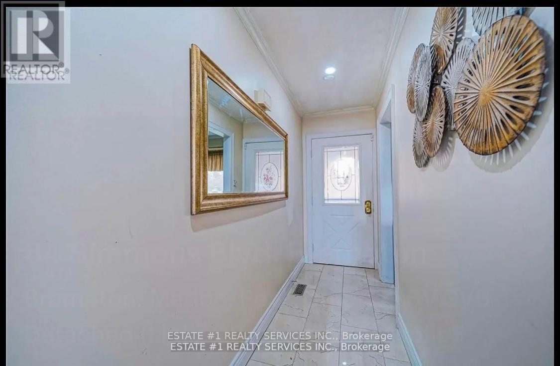 84 Simmons Boulevard, Brampton, Ontario  L6V 3V6 - Photo 9 - W12160984