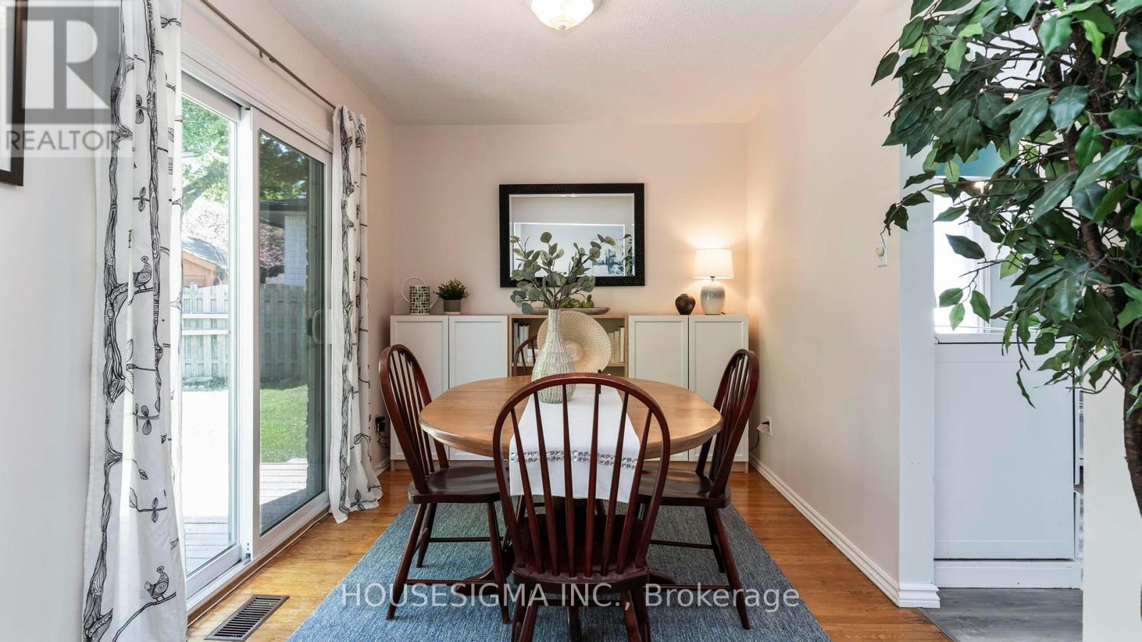 440 Ferndale Avenue, London South (South P), Ontario  N6C 2Z1 - Photo 12 - X12161327