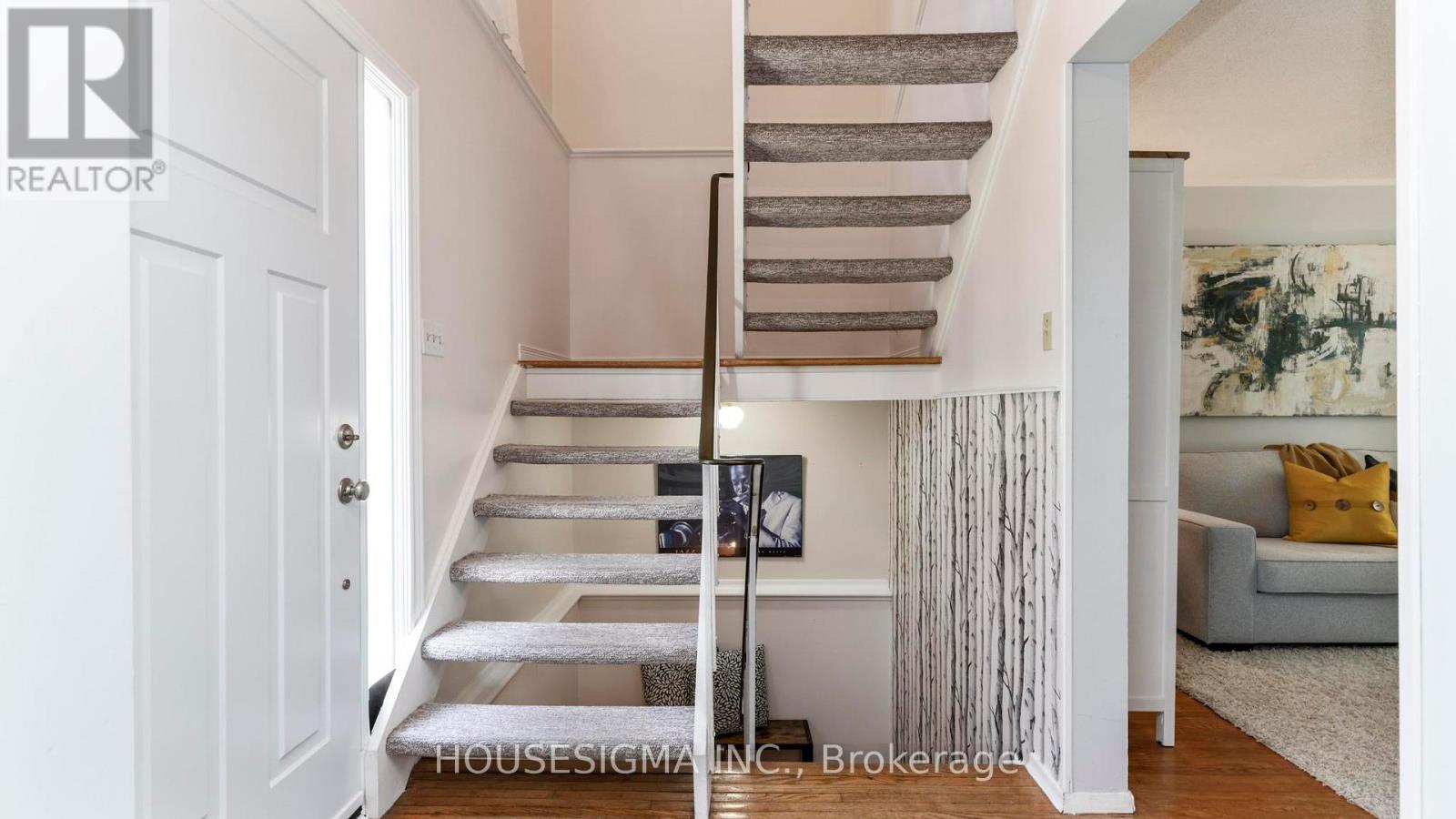 440 Ferndale Avenue, London South (South P), Ontario  N6C 2Z1 - Photo 6 - X12161327