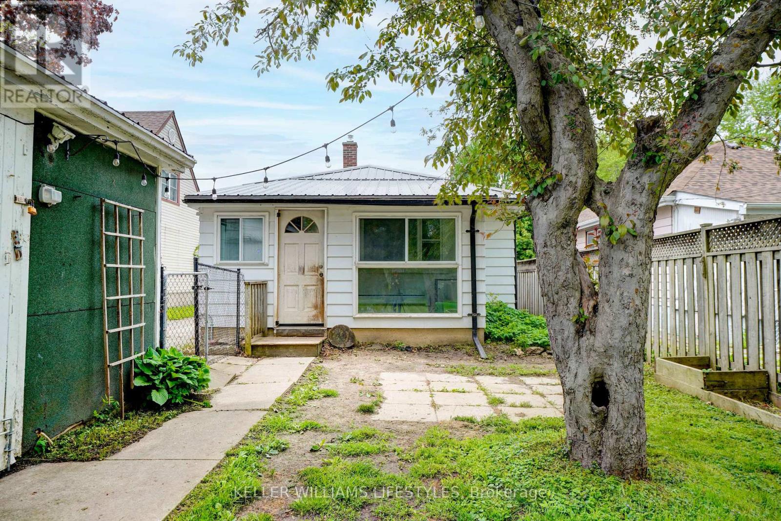 86 Sterling Street, London East (East G), Ontario  N5Y 1Y7 - Photo 33 - X12161341