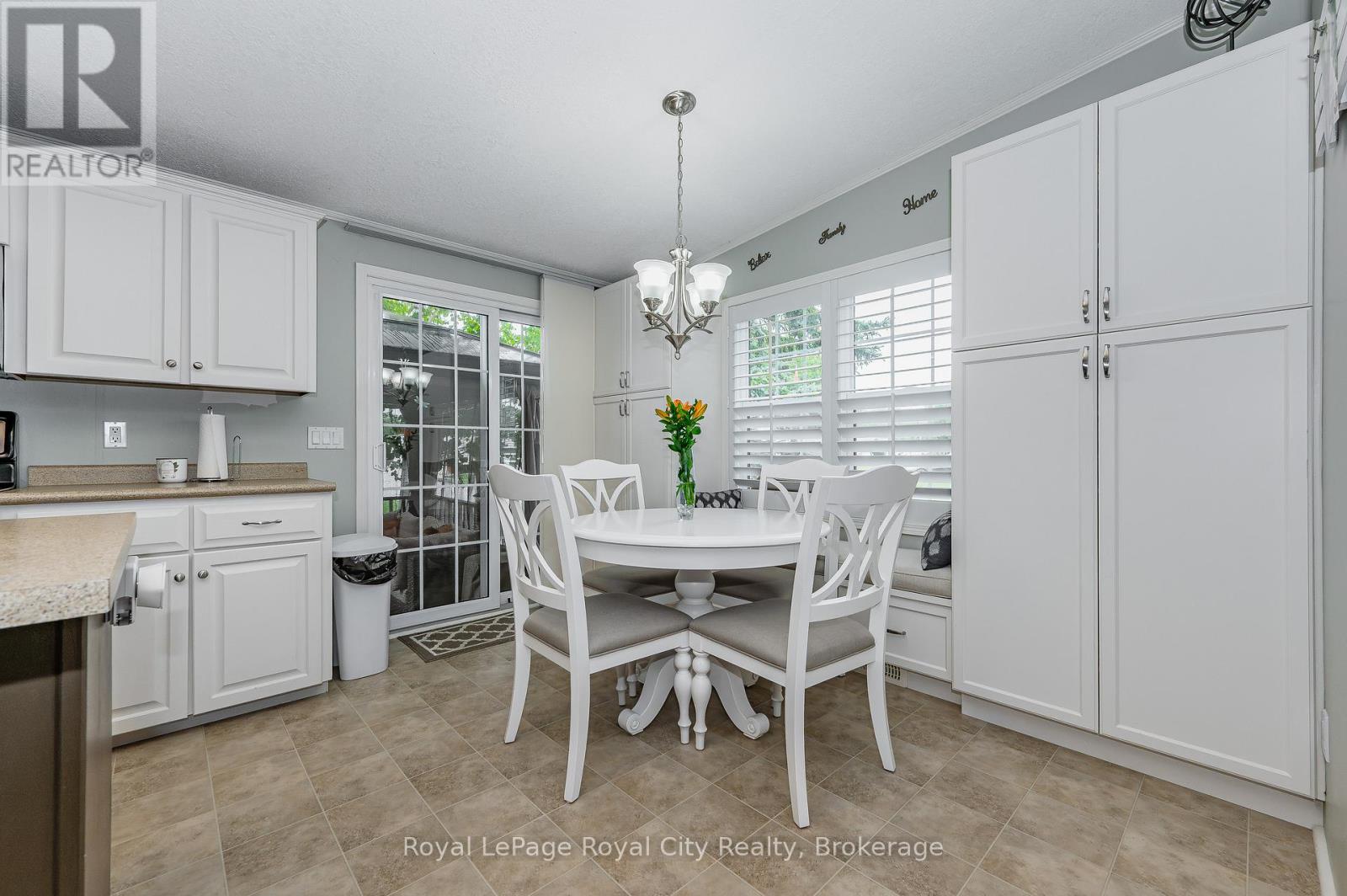 40 Bullfrog Drive, Puslinch, Ontario  N0B 2J0 - Photo 10 - X12126067
