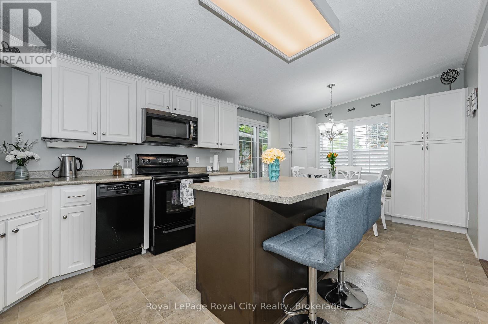 40 Bullfrog Drive, Puslinch, Ontario  N0B 2J0 - Photo 7 - X12126067