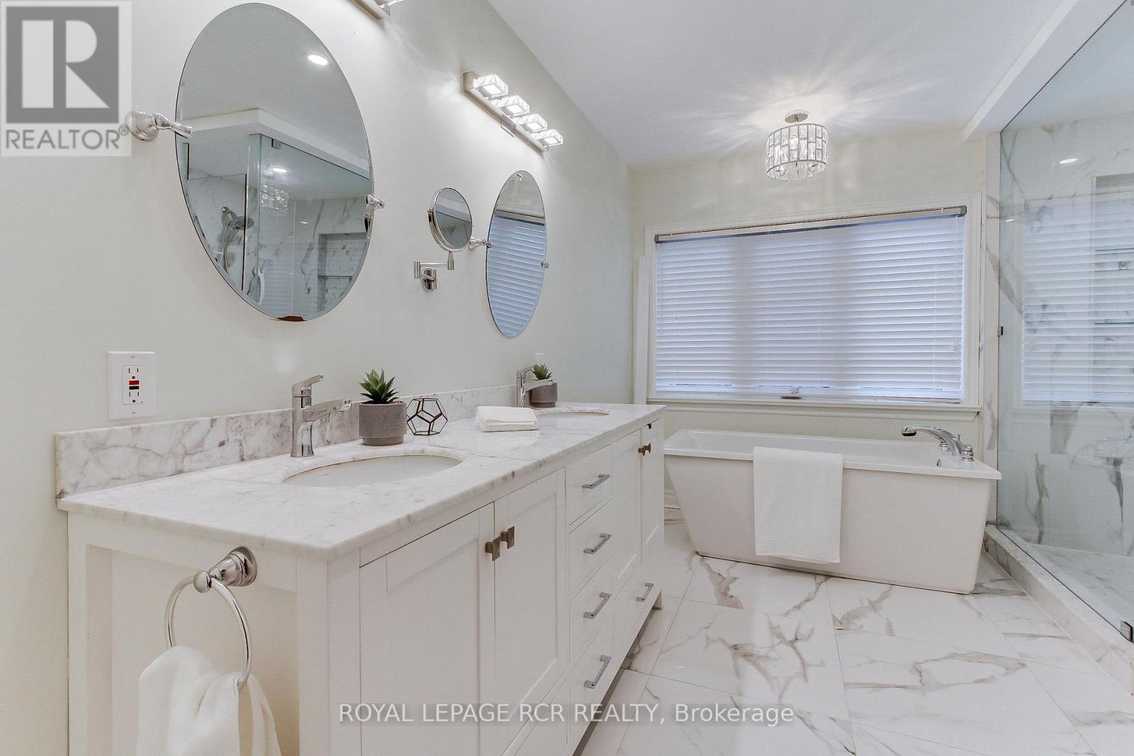 558 Lyman Boulevard, Newmarket, Ontario  L3X 1V8 - Photo 26 - N12079451