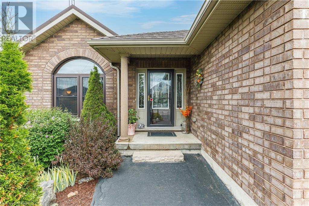 Property at 256 DONLY Drive S image 2