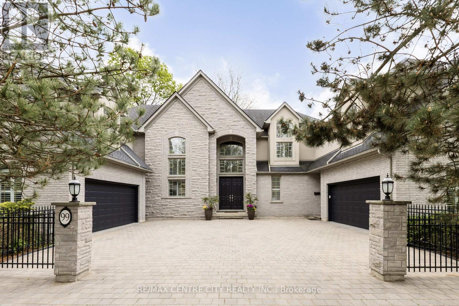 Property at 99 FITZWILLIAM BOULEVARD image 4