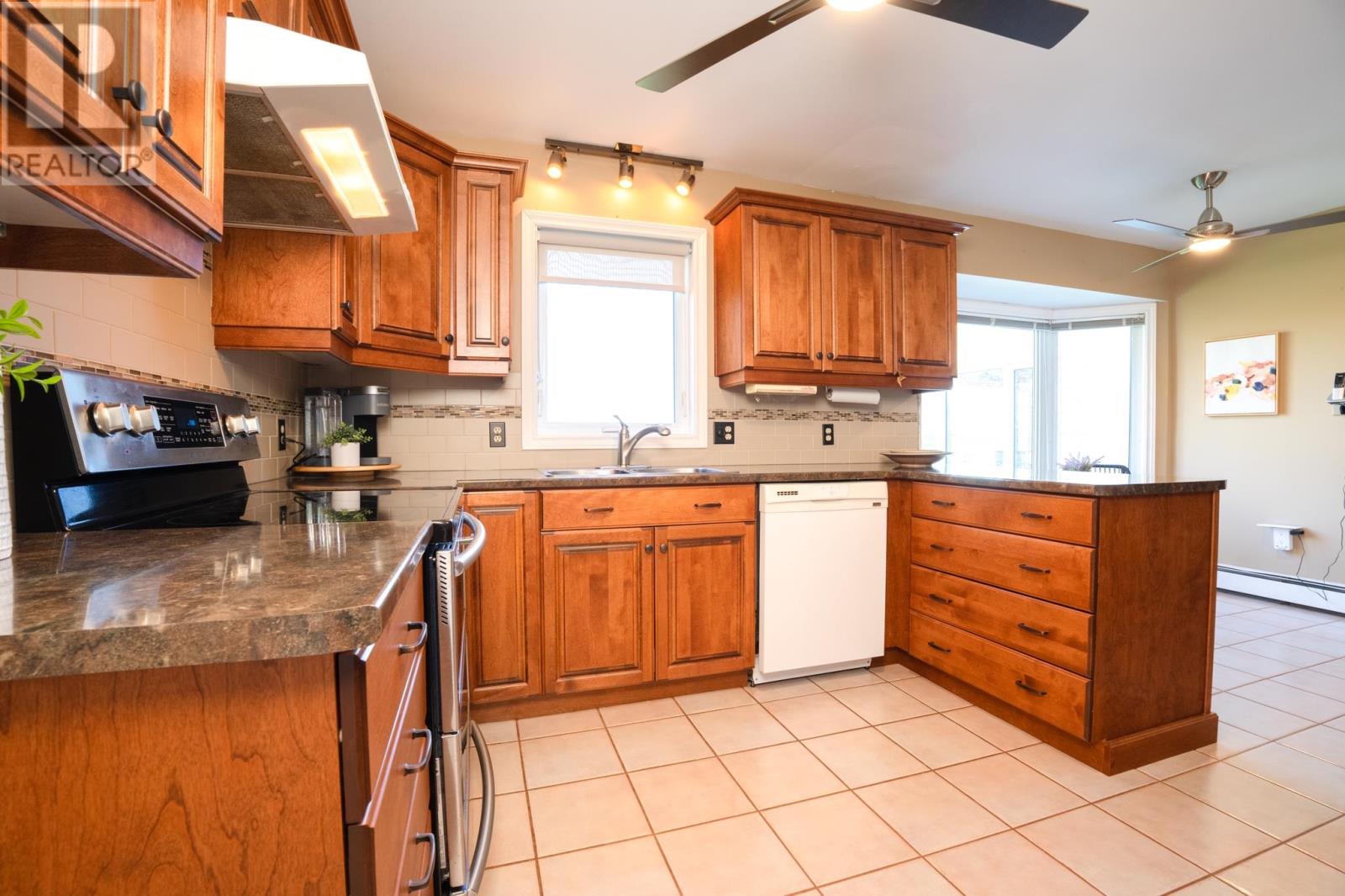 Property at 118 HYDE POINT Road image 5