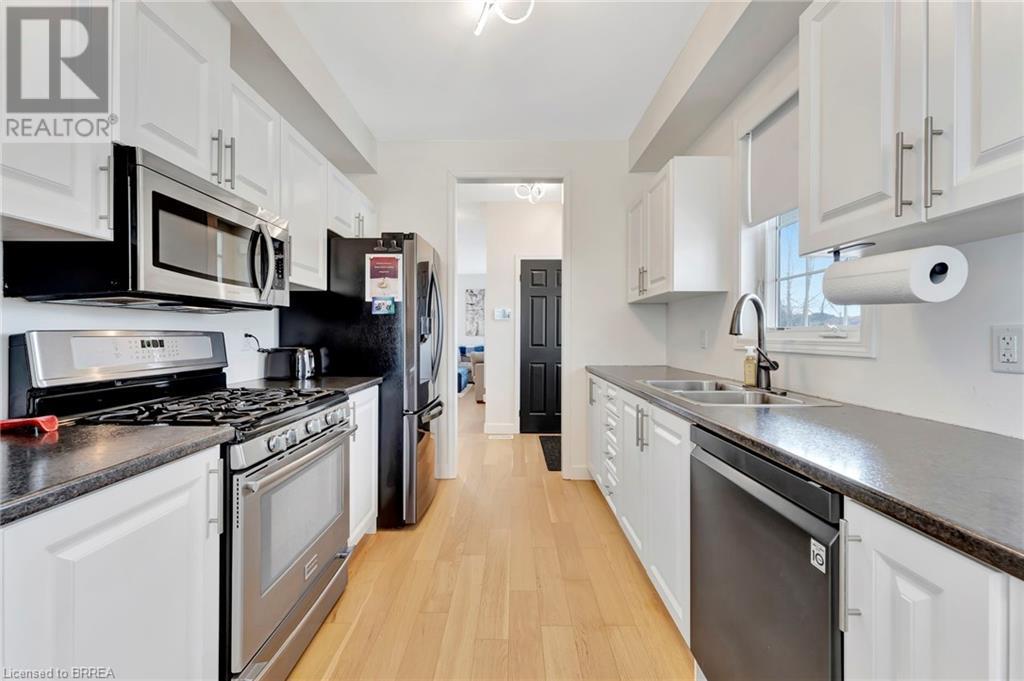 21 Diana Avenue Unit# 138, Brantford, Ontario  N3T 0G7 - Photo 11 - 40717008