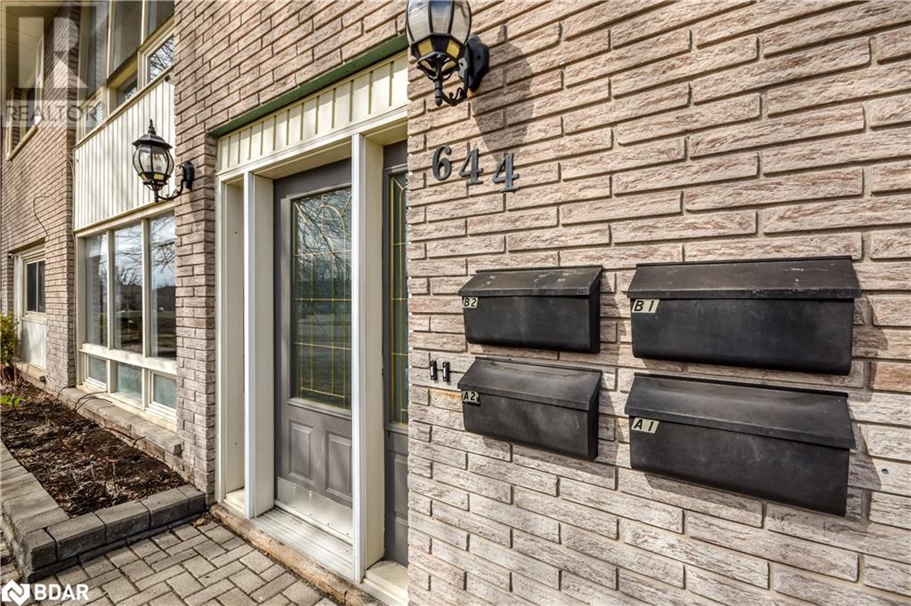 Property at 644 MISSISSAGA Street W image 3