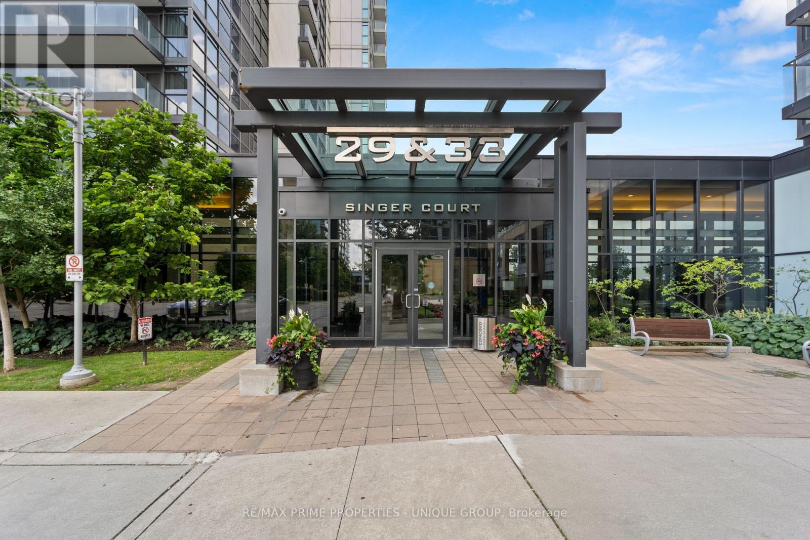 2207 - 29 Singer Court, Toronto, Ontario  M2K 0B3 - Photo 1 - C12161405