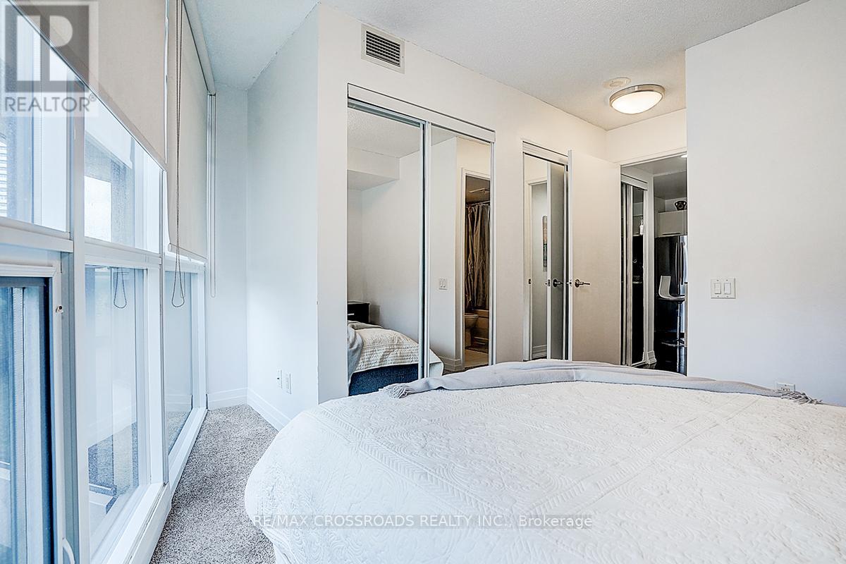 1305 - 21 Carlton Street, Toronto, Ontario  M5B 1L3 - Photo 29 - C12161408