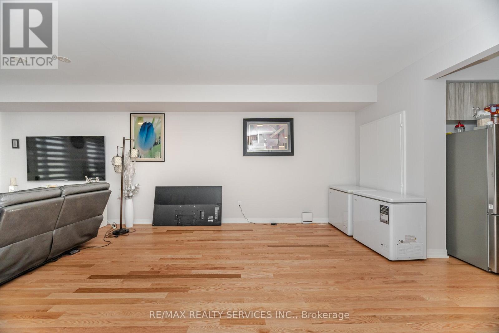 12 - 220 Dissette Street, Bradford West Gwillimbury, Ontario  L3Z 4M2 - Photo 10 - N12161365