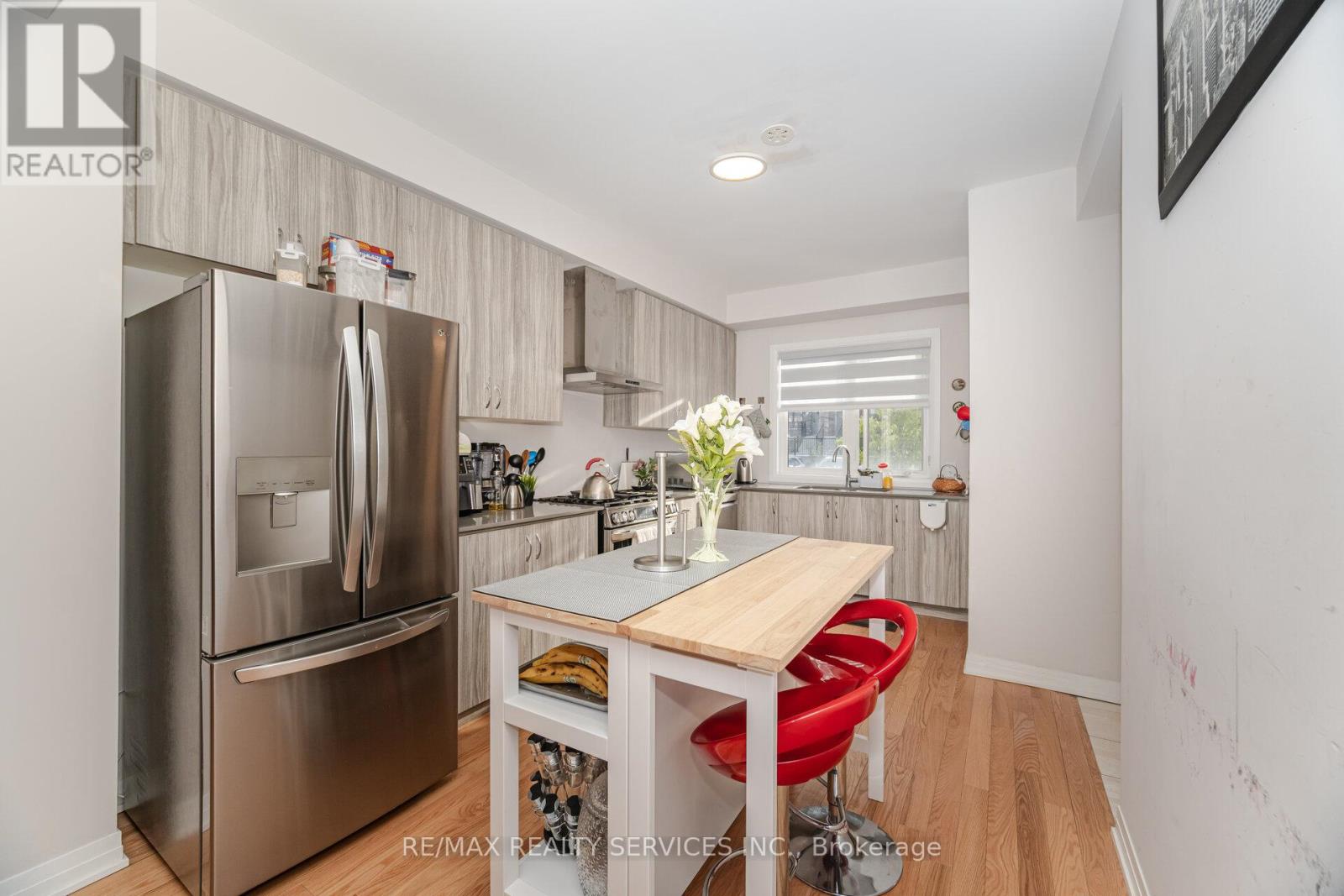 12 - 220 Dissette Street, Bradford West Gwillimbury, Ontario  L3Z 4M2 - Photo 8 - N12161365