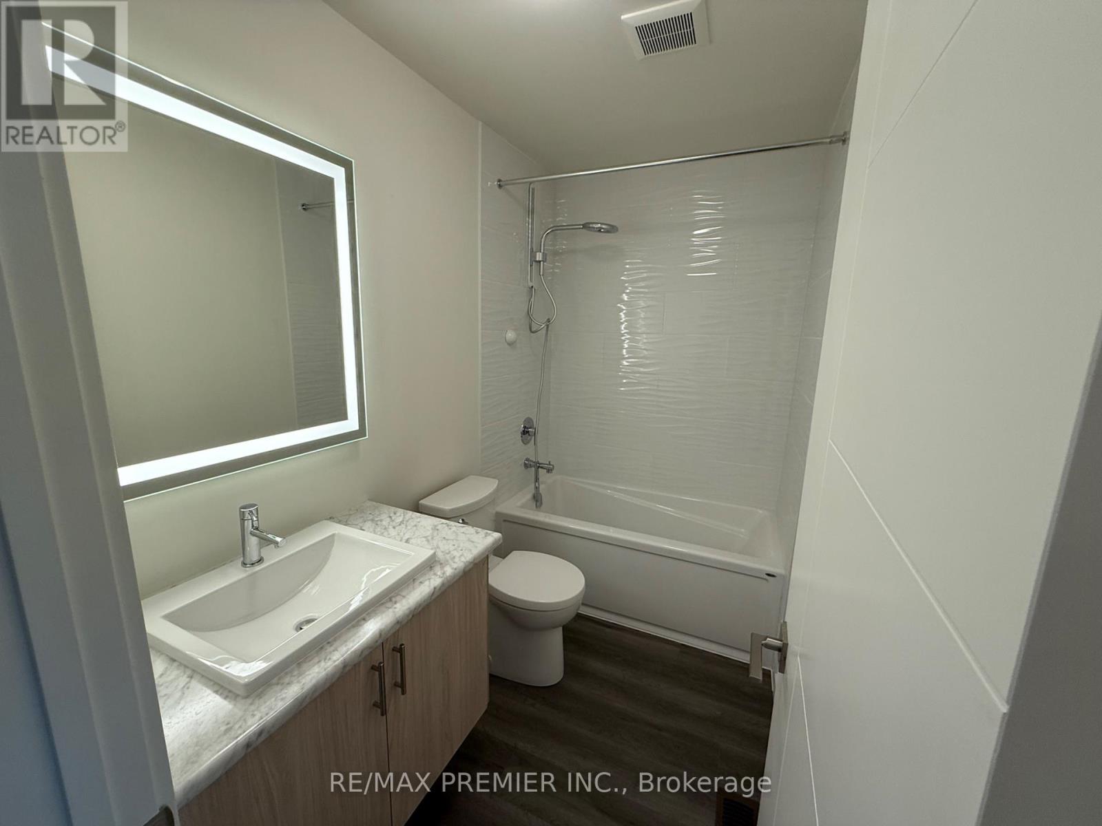22 Rainwater Lane, Barrie, Ontario  L4N 9J6 - Photo 10 - S12161349