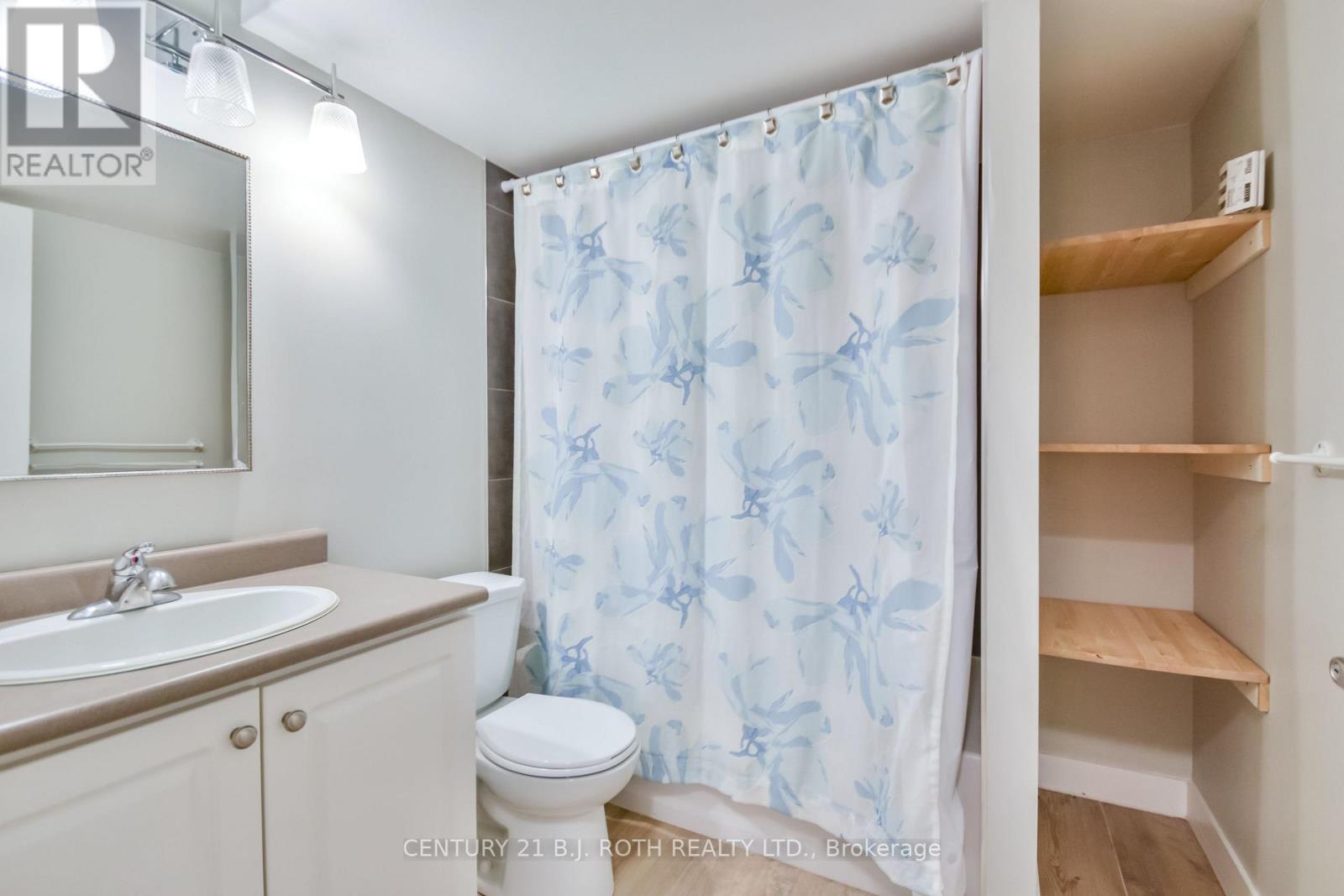 77 Sun King Crescent, Barrie, Ontario  L4M 7K4 - Photo 28 - S12161361