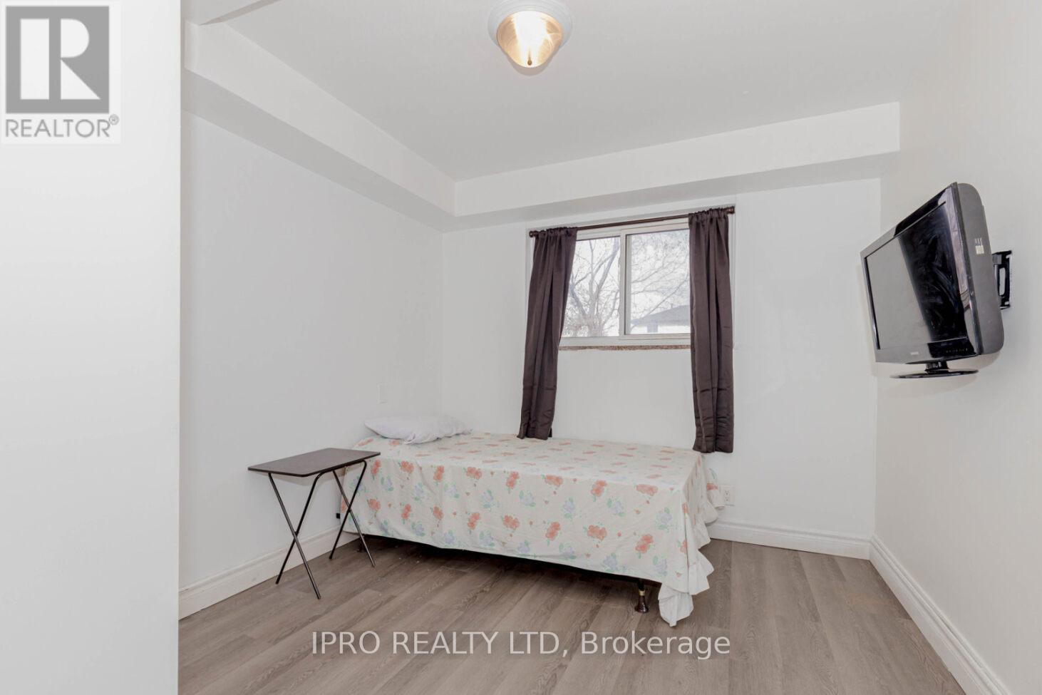 3299 Etude Drive, Mississauga, Ontario  L4T 1S9 - Photo 16 - W12161352