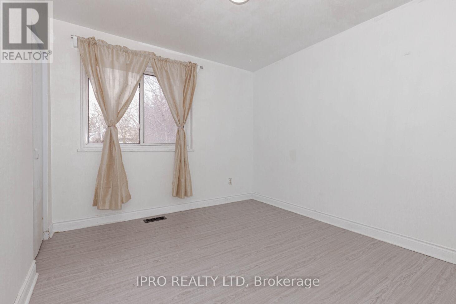 3299 Etude Drive, Mississauga, Ontario  L4T 1S9 - Photo 17 - W12161352