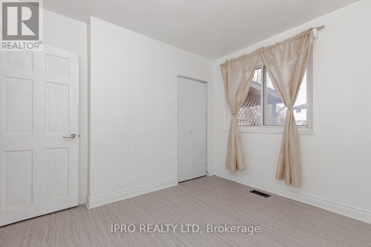 3299 Etude Drive, Mississauga, Ontario  L4T 1S9 - Photo 18 - W12161352