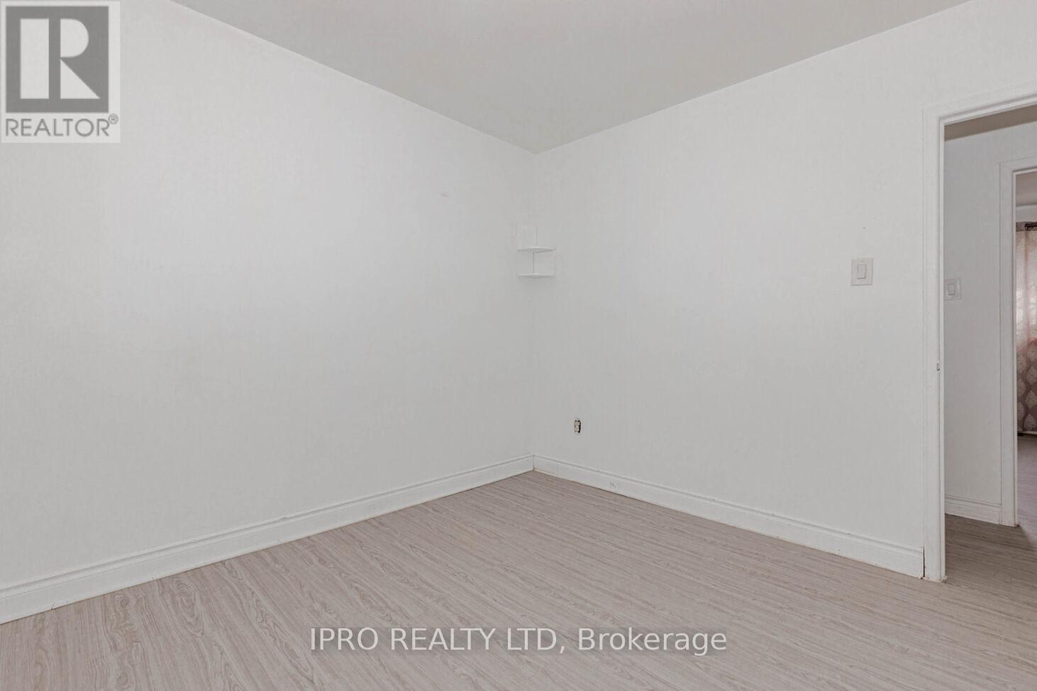 3299 Etude Drive, Mississauga, Ontario  L4T 1S9 - Photo 19 - W12161352