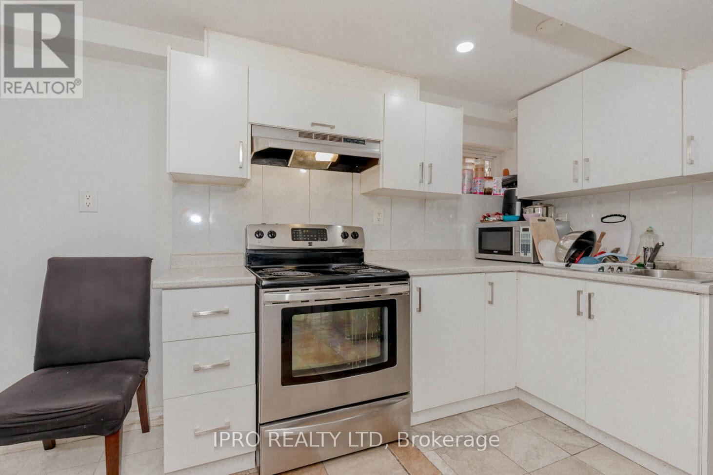 3299 Etude Drive, Mississauga, Ontario  L4T 1S9 - Photo 28 - W12161352