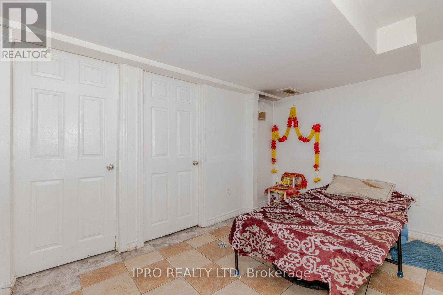 3299 Etude Drive, Mississauga, Ontario  L4T 1S9 - Photo 29 - W12161352