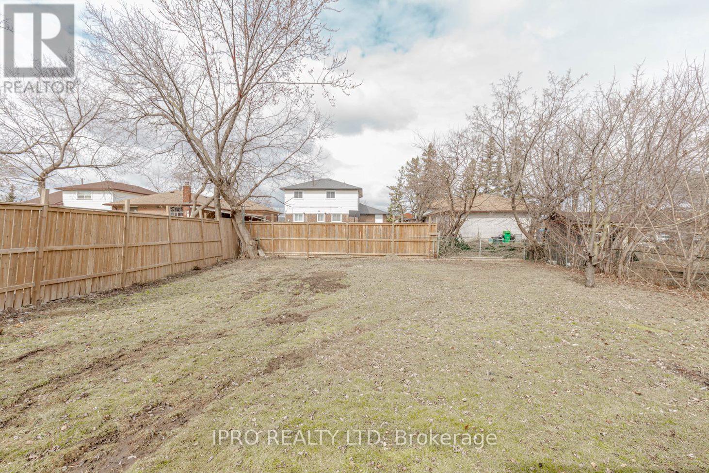 3299 Etude Drive, Mississauga, Ontario  L4T 1S9 - Photo 37 - W12161352